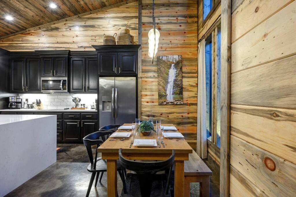 Ember Skye Cabin - 2 Bdr & Bunk Nook/2.5 Bath Broken Bow Esterno foto